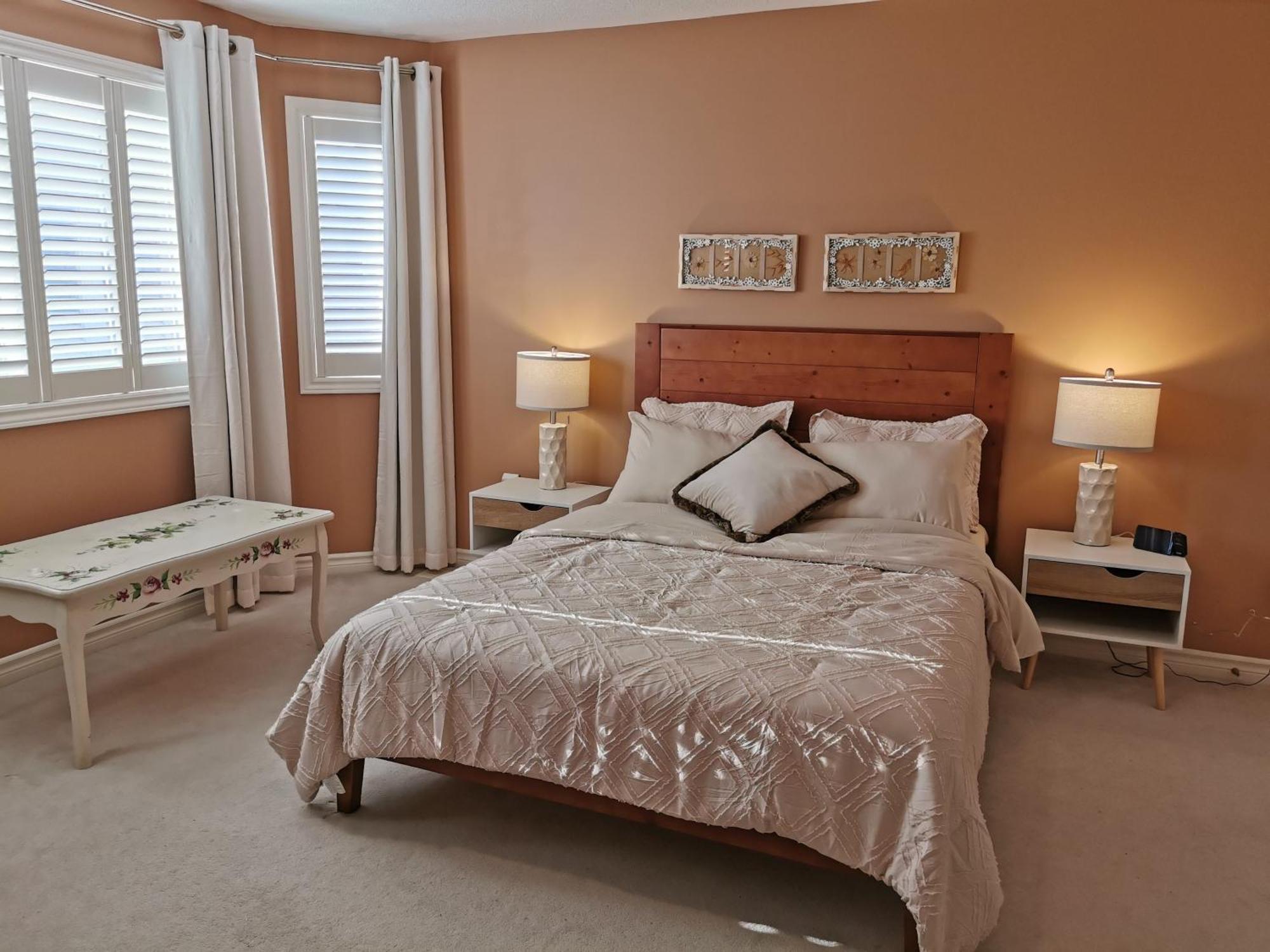 4 Bedroom 3 Washroom Charming Home In Markham With Warm Cozy Vibe Exterior photo